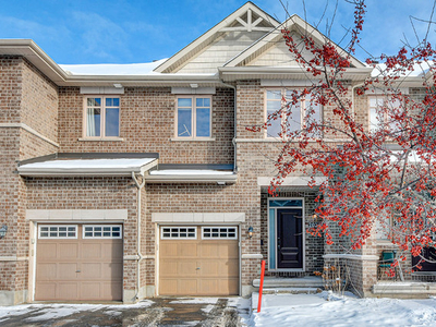 Stunning 3 bedroom, 3 bathroom townhome with no rear neighbours!