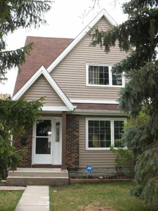 St.Vital 3 bed, 1.5 bath house for lease