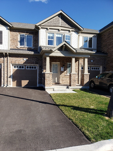 Amazing 3 Bedroom Entire Townhouse for Rent in Milton