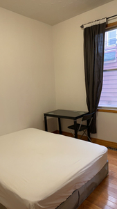 Available NowApril1st Large furnished private room +own bathroom
