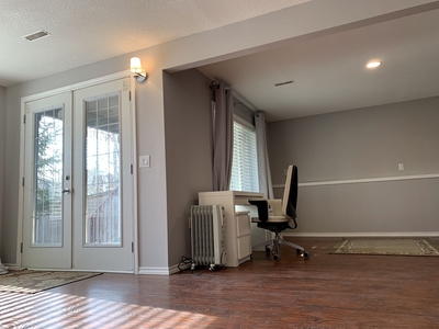 Calgary Pet Friendly Basement For Rent | Springbank Hill | Recently Renovated Spacious legal walkout
