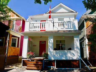 Calgary Pet Friendly House For Rent | Sunalta | Beautifully refurbished Victorian home in