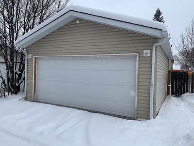 Calgary Storage For Rent | Dalhousie | Oversized double garage for Rent