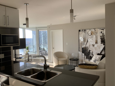 Gorgeous Fully Furnished 2 Bedroom and Den Condo in Vancouver