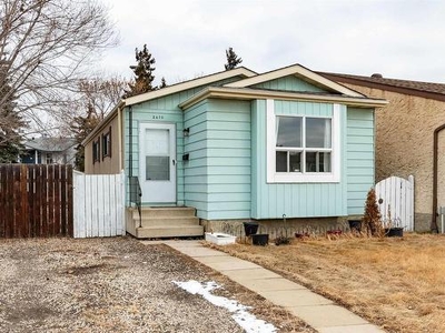 House For Sale In Fraser, Edmonton, Alberta