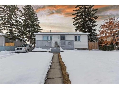 House For Sale In Forest Lawn, Calgary, Alberta