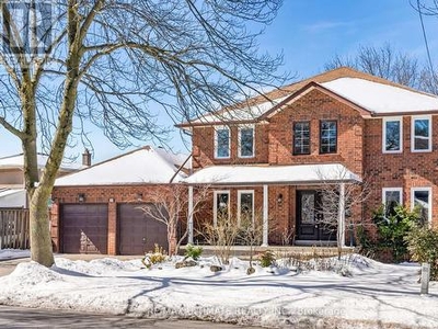 House For Sale In Newtonbrook, Toronto, Ontario