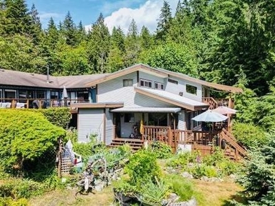 House For Sale In North Vancouver, British Columbia