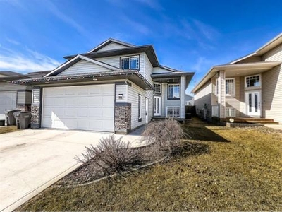 House For Sale In Signature Falls, Grande Prairie, Alberta