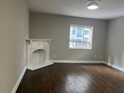 Living Room Available for rent in Downtown Toronto