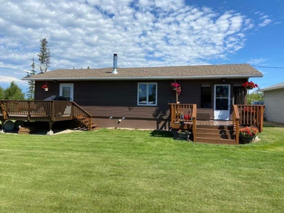 **PRICE REDUCED** RIVERFRONT HOME FOR SALE - RED DEER RIVER, MB
