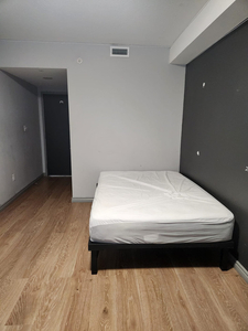 Spacious private room in UW/WLU area ( sublet)