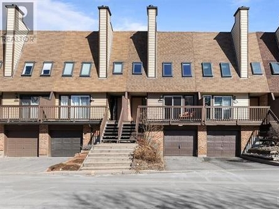 Townhouse For Sale In Hunt Club Upper -Blossom Park - Timbermill, Ottawa, Ontario