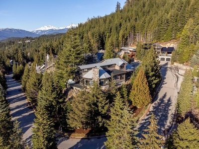 House for sale, 2360 GONDOLA WAY, in Whistler, Canada