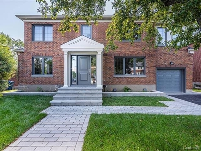House for sale, 590 Av. Mitchell, in Mount Royal, Canada