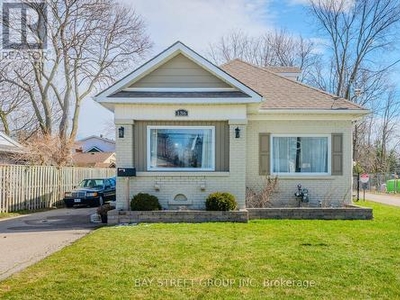 House For Sale In Bridgeport North, Kitchener, Ontario