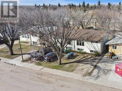 House For Sale In College Park, Saskatoon, Saskatchewan