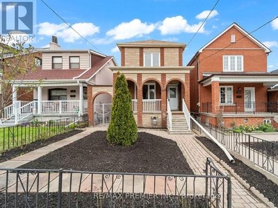 House For Sale In Earlscourt, Toronto, Ontario