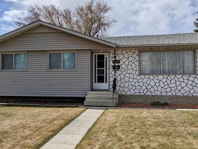 House For Sale In Glenwood, Edmonton, Alberta