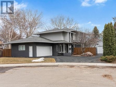 House For Sale In Lawson Heights, Saskatoon, Saskatchewan