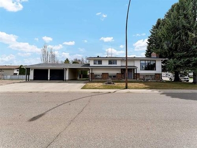 House For Sale In Marlborough Norwood, Medicine Hat, Alberta