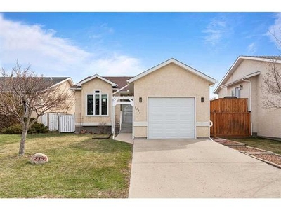House For Sale In NE Crescent Heights, Medicine Hat, Alberta