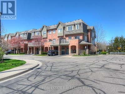Townhouse For Sale In Bronte, Oakville, Ontario