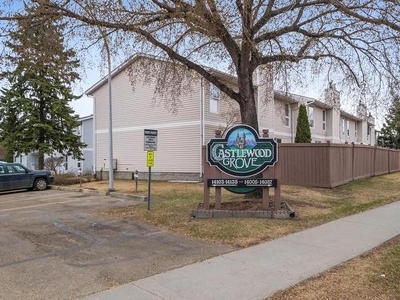 Townhouse For Sale In Carlisle, Edmonton, Alberta