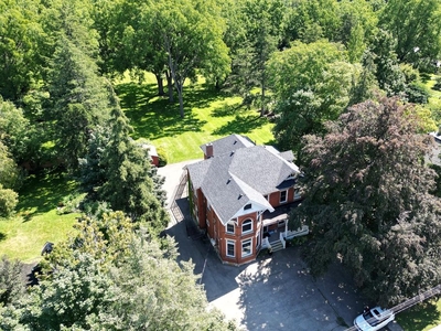 Luxury 6 bedroom Detached House for sale in Paris, Canada