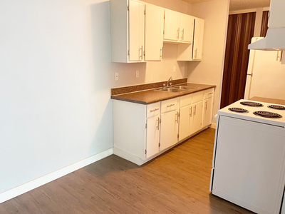 15 Saunderson - 1 Bed 1 Bath Apartment for Rent