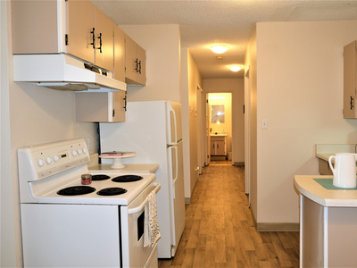 Bright & spacious 2 bedroom available