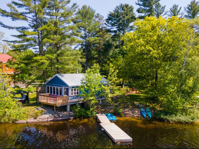 Fully Furnished - waterfront- all Season cottage. Short term