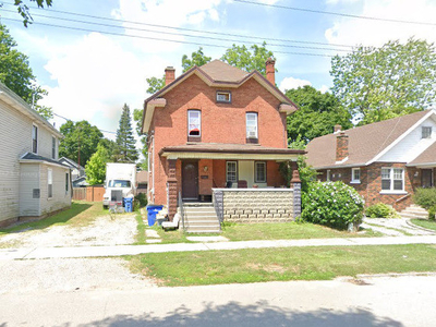 House For Sale in Chatham Ontario