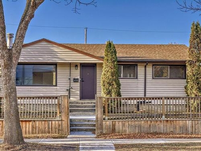 House For Sale In Elmwood, Edmonton, Alberta