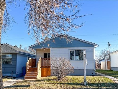 House For Sale In Kern Park, Winnipeg, Manitoba