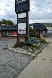 Office/Retail Space for Lease on busy Tecumseh Rd 1000 - 2400sf
