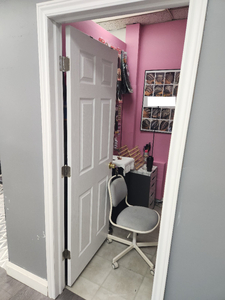 Salon Space For Rent