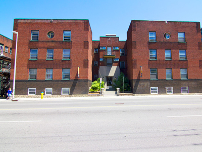King Edward Avenue - Apartment for Rent in Sandy Hill