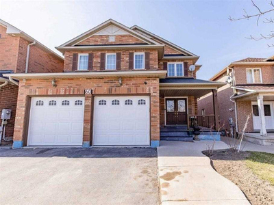 Master Bedroom for Rent available in Detached house in Brampton