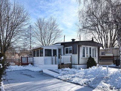 House for sale, 474 Tsse E.-Périllard, Sainte-Marthe-sur-le-Lac, QC J0N1P0, CA, in Sainte-Marthe-sur-le-Lac, Canada