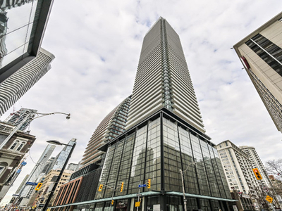 Stylish 3 bedroom condo in the heart of downtown Toronto