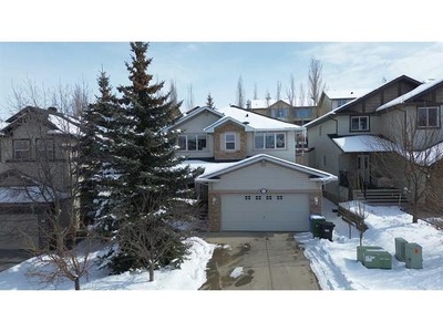 House For Sale In Crestmont, Calgary, Alberta
