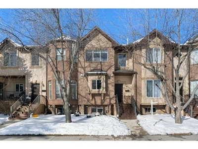 Townhouse For Sale In West Hillhurst, Calgary, Alberta