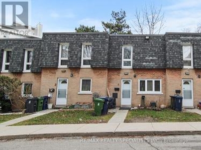 Townhouse For Sale In York University Heights, Toronto, Ontario