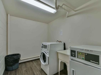 1.5 Bedroom Apartment Unit Regina SK For Rent At 815