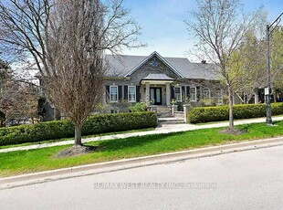 5 Humberview Dr Vaughan, ON L4H 1B1