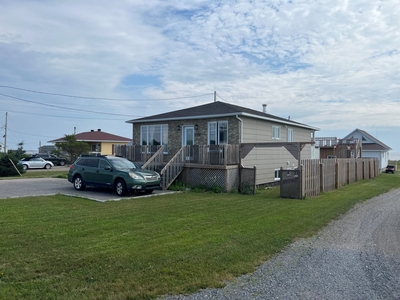 House for sale, 370 Rue Jacques-Cartier, Rivière-au-Tonnerre, QC G0G2L0, CA, in Basse-Côte-Nord, Canada