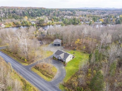 Bungalow for sale (Estrie)