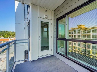 1 Bedroom Apartment Unit Surrey BC For Rent At 2099