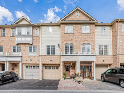 3 Bdrm Townhome in Pickering